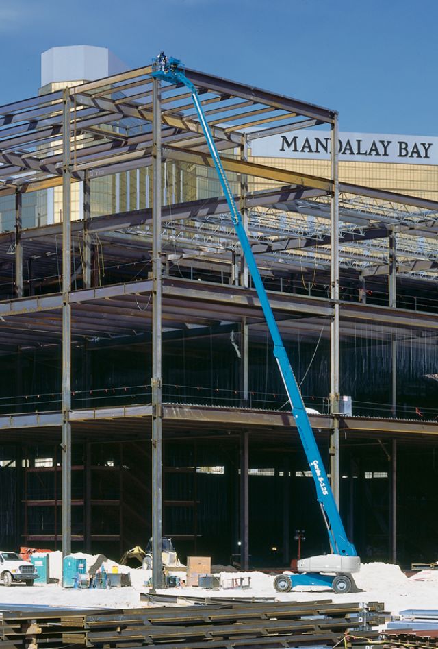 Genie S125 Telescopic Boom (2009) - Image 3