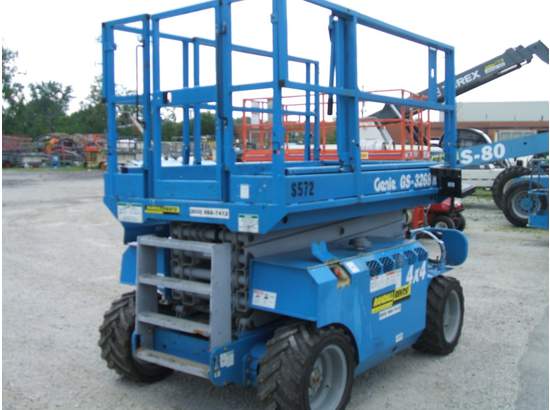 Genie Diesel Scissors Lift GS3268RT (Hire) - Image 2