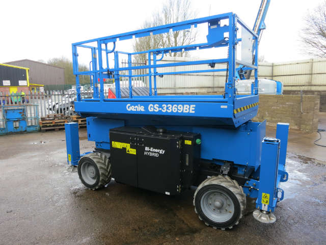 Genie Scissors Lift GS-3369 Bi Energy (2016) - Image 3