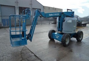 Genie Z34-22 Diesel Articulated Boom (2006) - Image 2