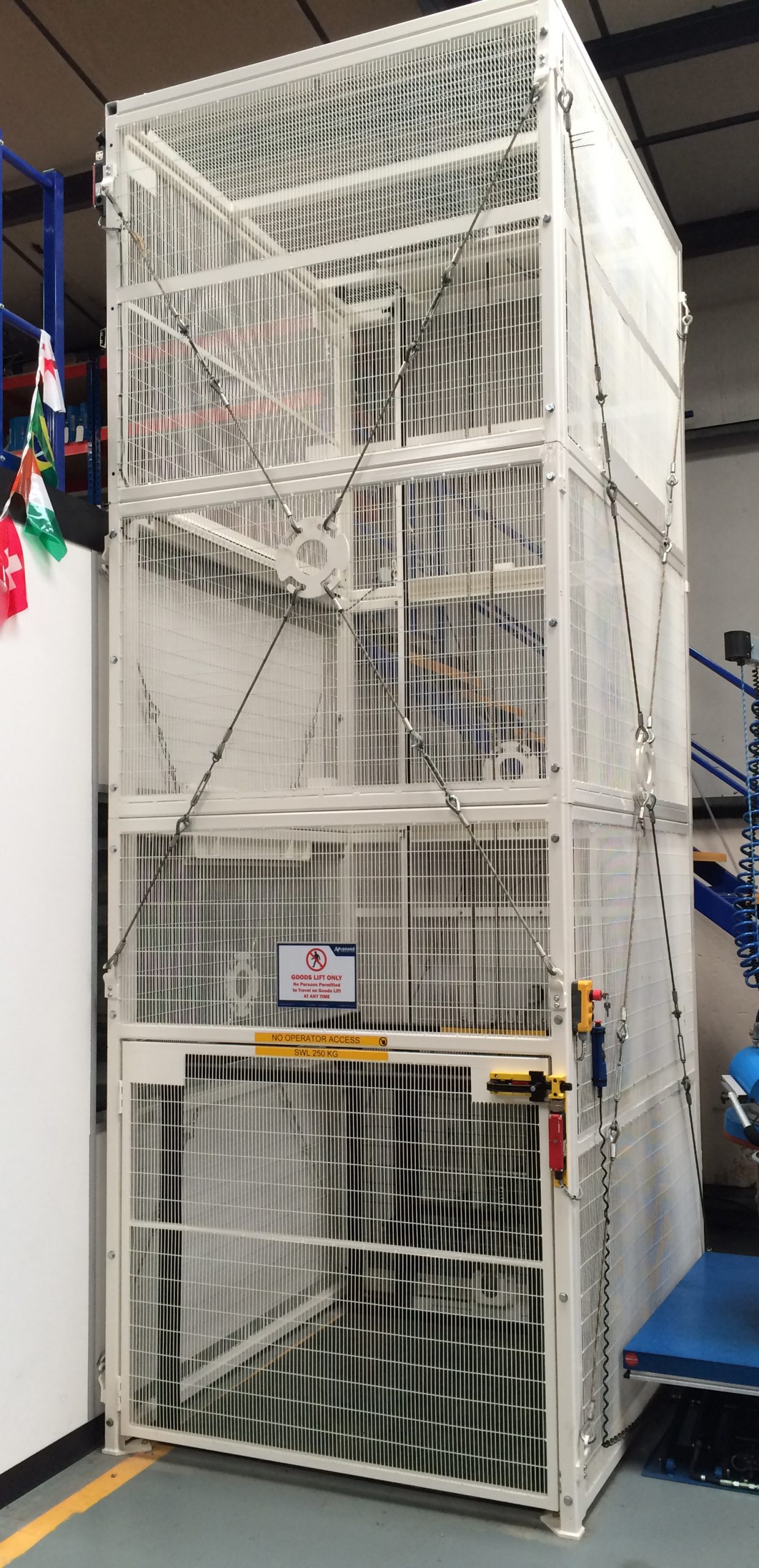 Light/Heavy Duty Goods Lifts - Image 2