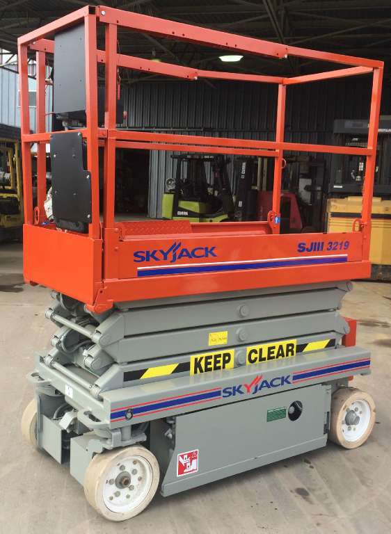 Skyjack 3219 Scissor Lift (2004) - Image 2