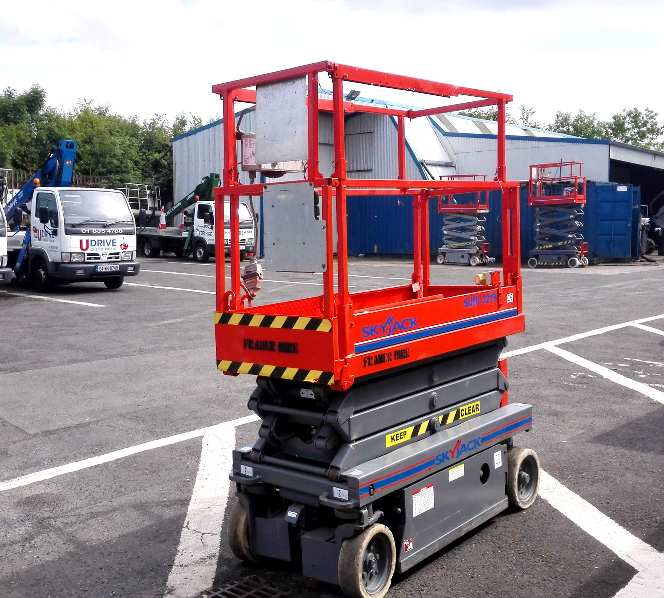 Skyjack 3219 Scissor Lift (2010) - Image 3
