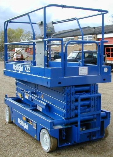 UpRight X32 Scissor Lift (2007)
