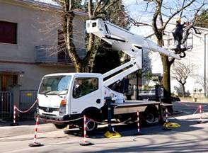 Oil & Steel Snake 2010 Compact, Van/Truck Mounted Mobile Boom Lift - Image 3