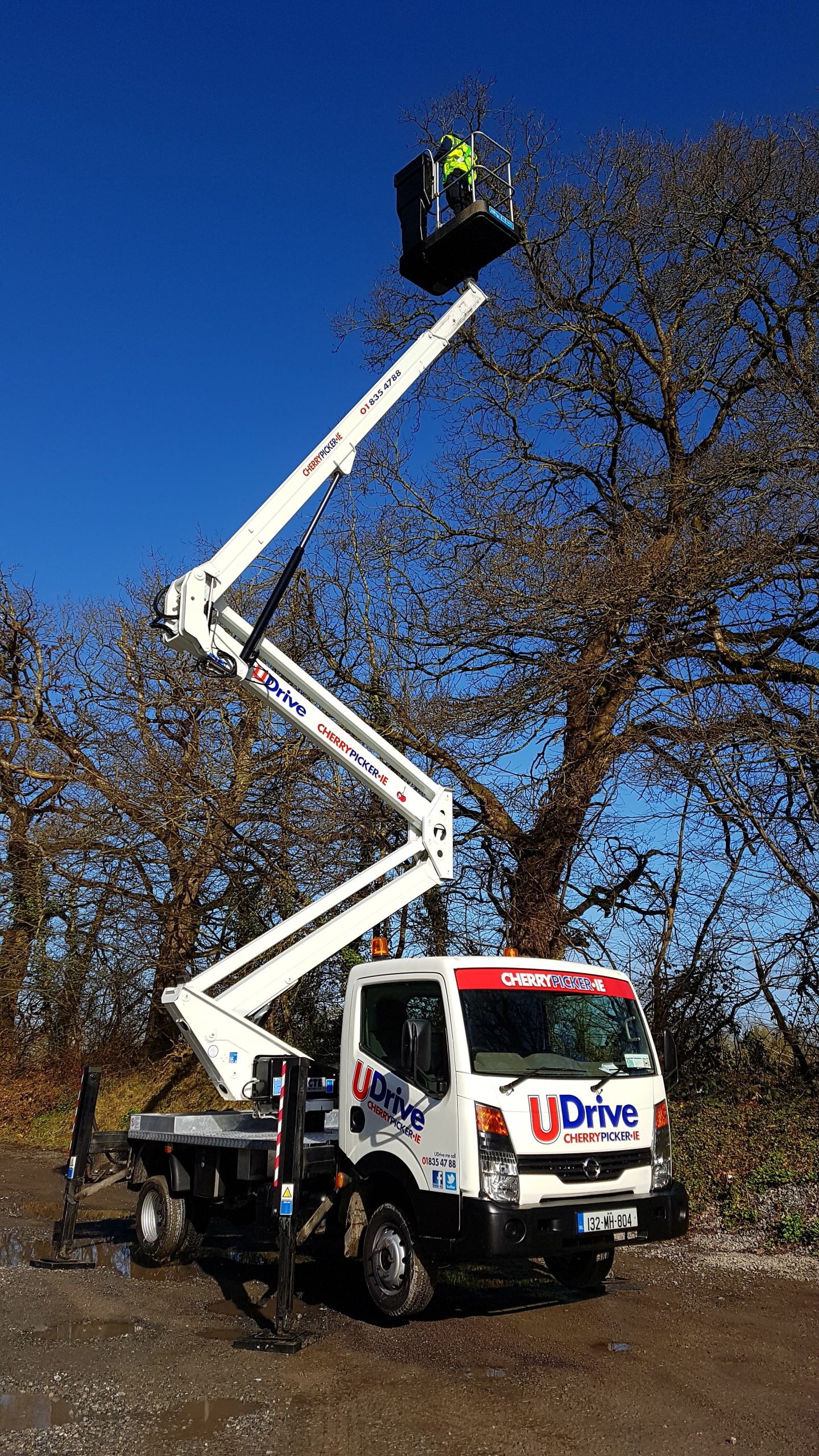Oil & Steel Snake 2010 Compact, Van/Truck Mounted Mobile Boom Lift